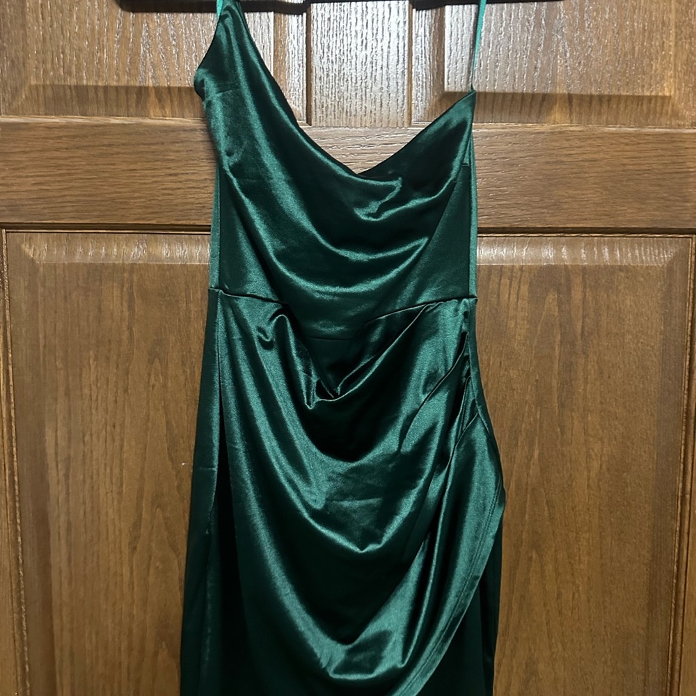 Windsor Emerald Satin One Shoulder HOCO Dress